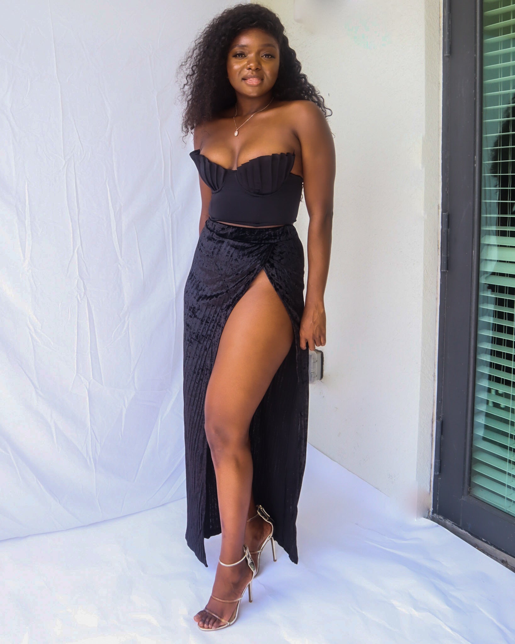 Black velvet side split skirt